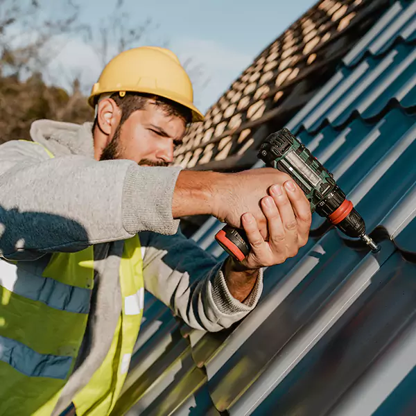 Why Windermere Property Owners Choose Kasper Roofing Orlando for Metal Roof Replacement?
