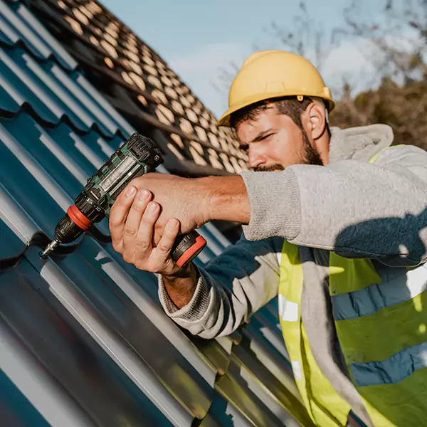 Why Windermere Homeowners Choose Kasper Roofing Orlando for Steel Roof Repair Service?
